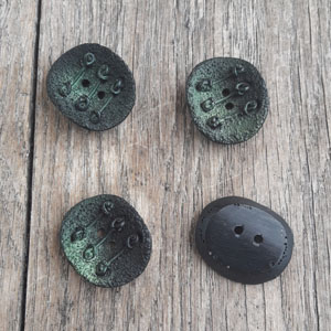 boutons vintage vert et noir.jpg